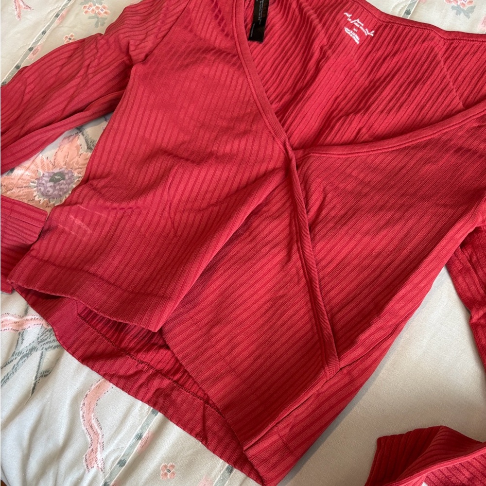 Red Urban Outfitters Ribbed Top - Picture 4 of 5